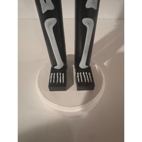 💀 Northlight 14" Wooden Skeleton Halloween Nutcracker (Black & White) - Picture 7 of 13